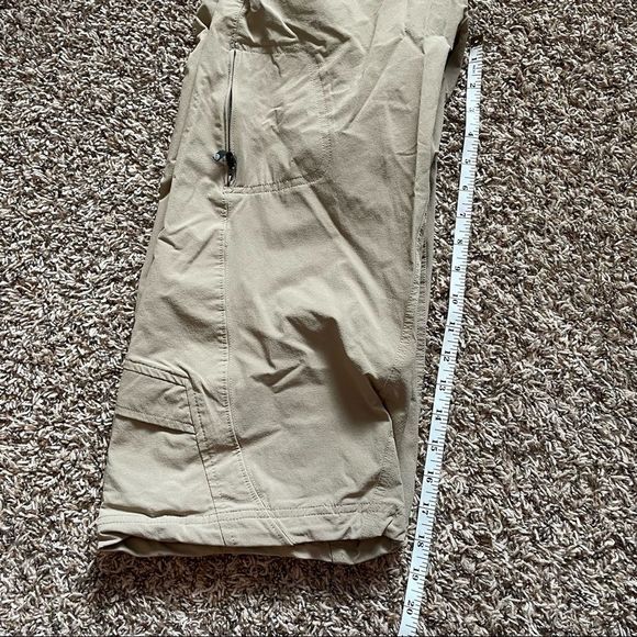 Mountain hardwear active capris - Picture 4 of 6